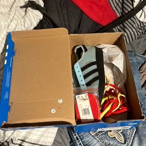 Blondes McCoy superstar